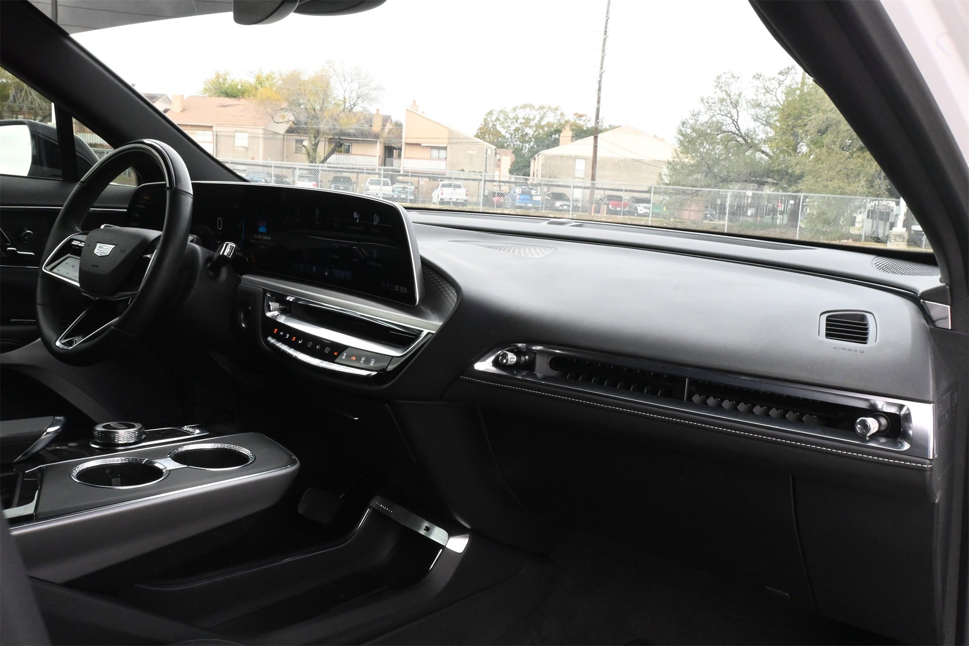 Certified 2024 Cadillac Lyriq Luxury image 24