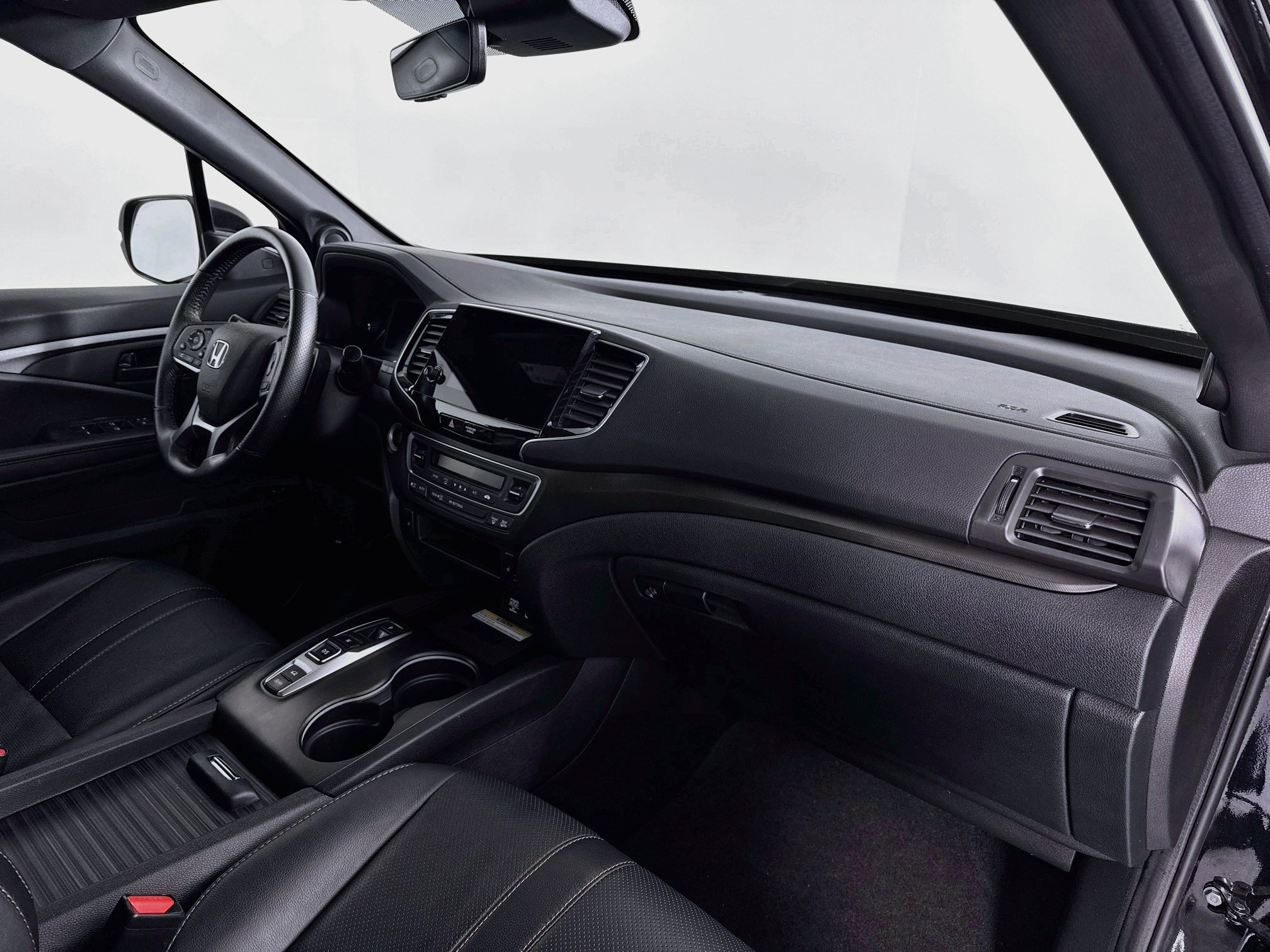 Certified 2023 Honda Passport TrailSport image 30