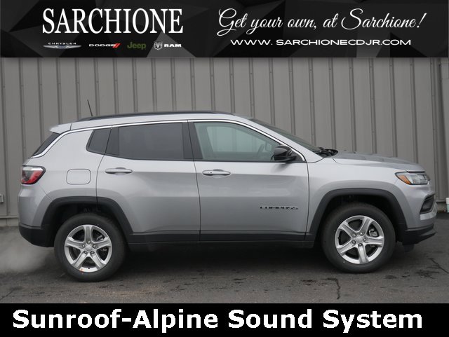 Used 2024 Jeep Compass Latitude w/ Sun and Sound Group