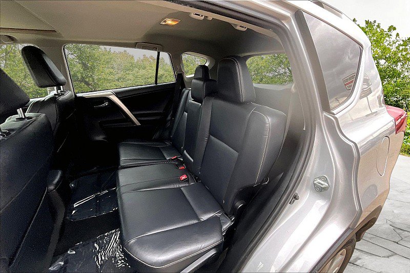Used 2015 Toyota RAV4 Limited w/ Technology Package AWD/4WD image 22