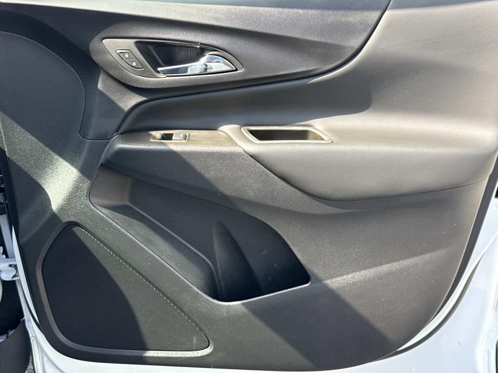 Used 2023 Chevrolet Equinox LT FWD image 19