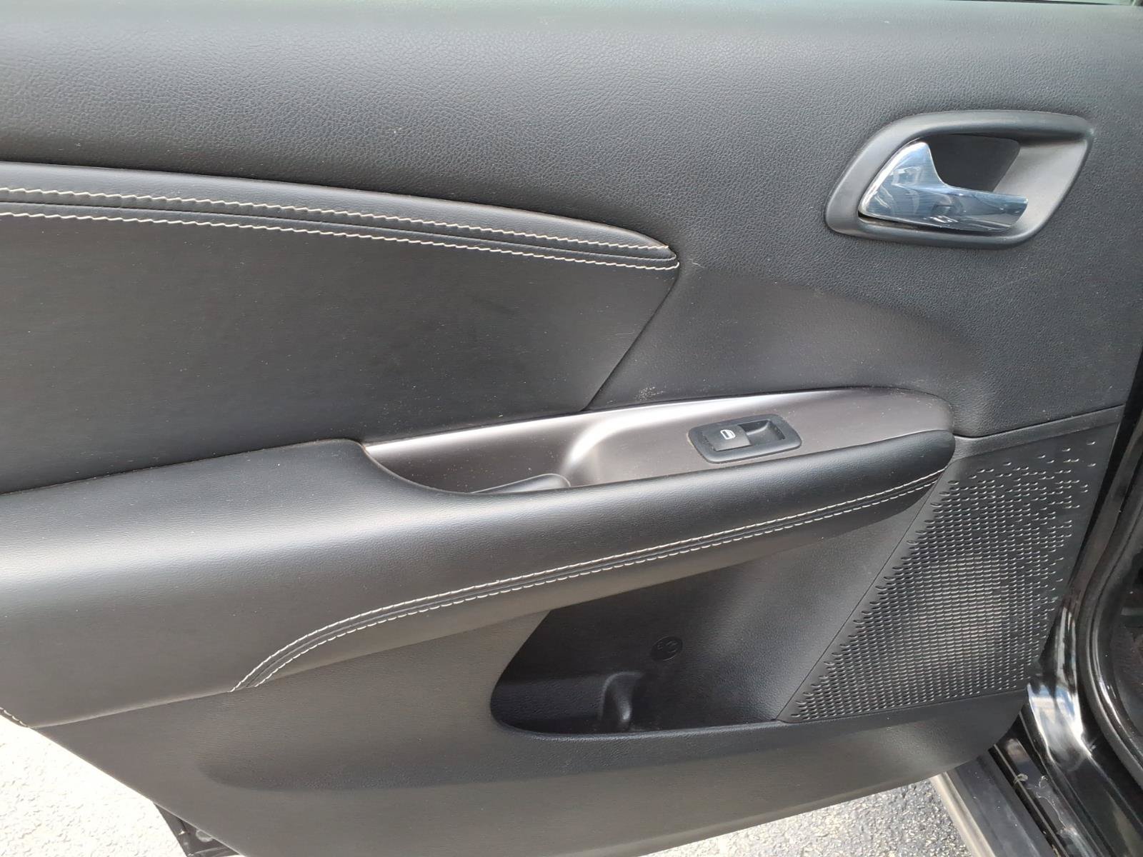 Used 2019 Dodge Journey Crossroad AWD/4WD image 16