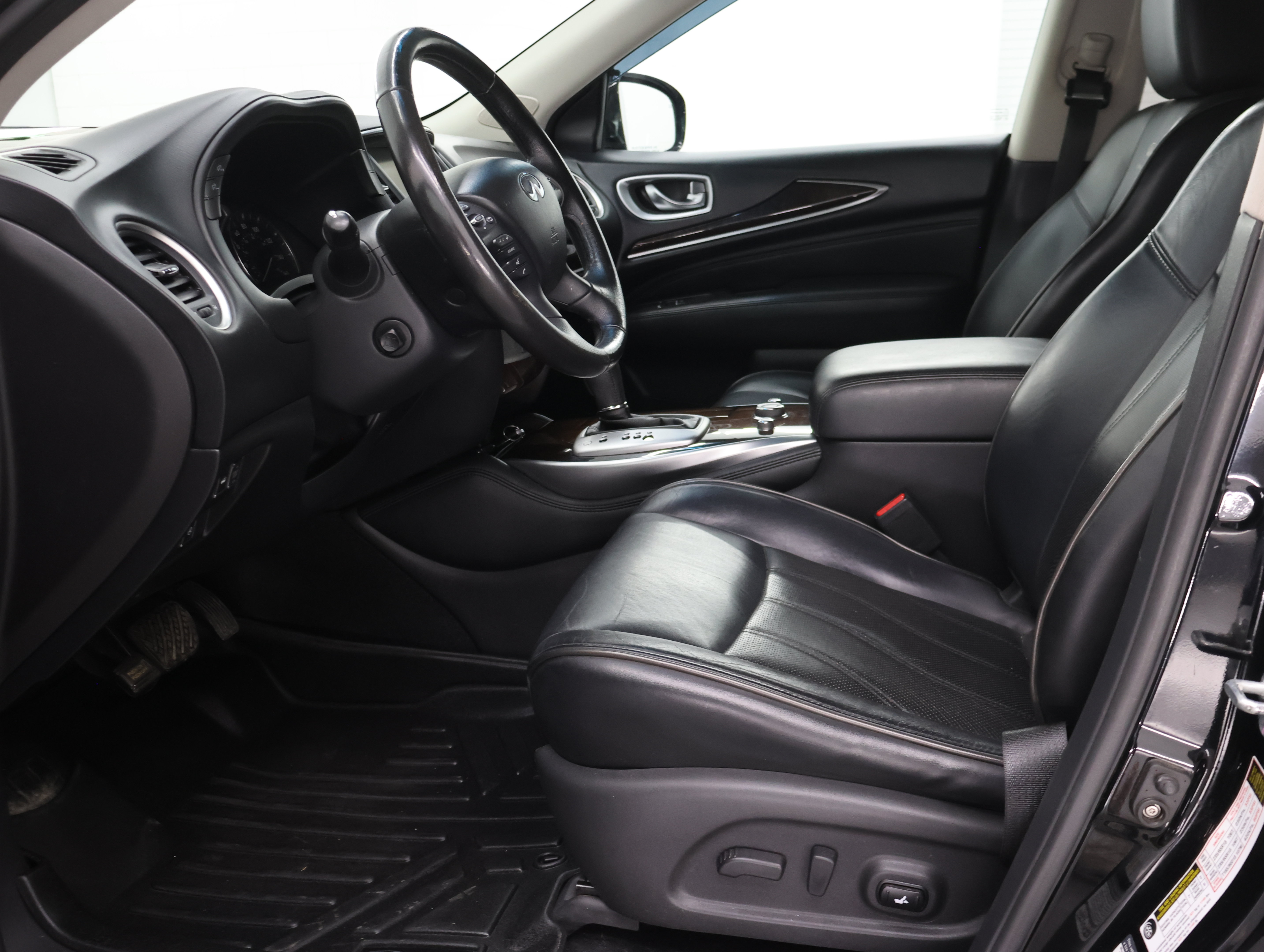 Used 2014 INFINITI QX60 Luxe w/ Premium Plus Package AWD/4WD image 9