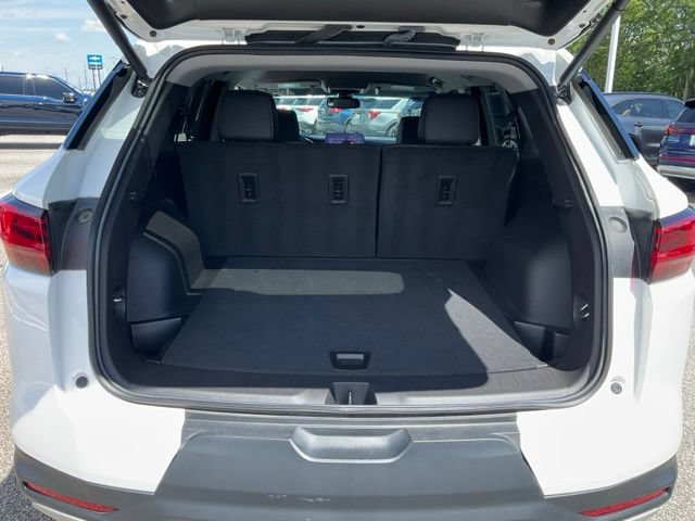 Used 2023 Chevrolet Blazer LT w/ Midnight/Sport Edition FWD image 17