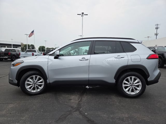 Used 2022 Toyota Corolla Cross LE AWD/4WD image 12