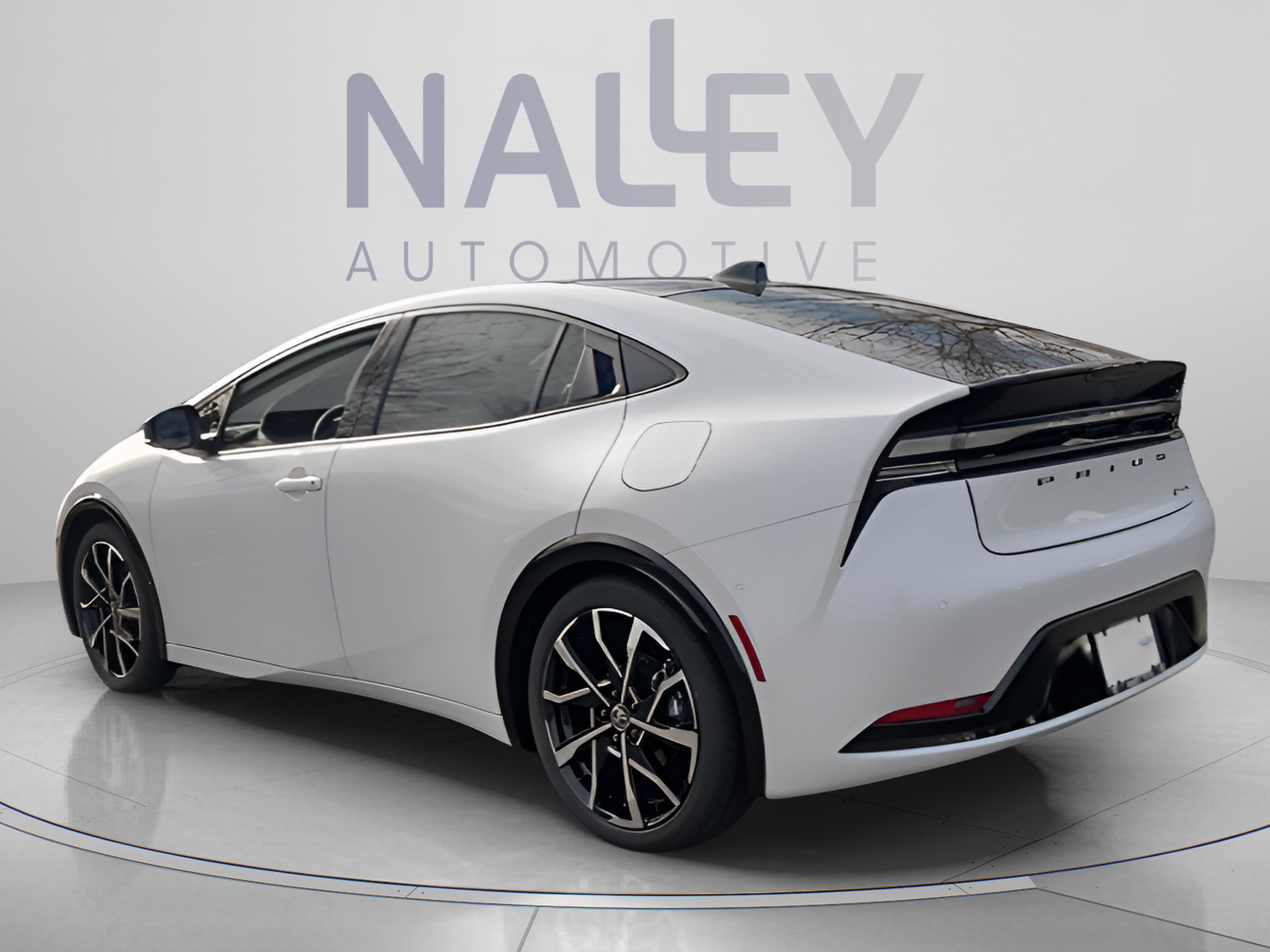 New 2026 Toyota Prius Plug-In Hybrid FWD image 3