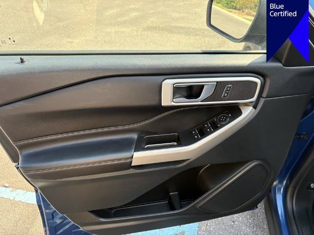 Certified 2022 Ford Explorer XLT w/ Equipment Group 202A AWD/4WD image 9