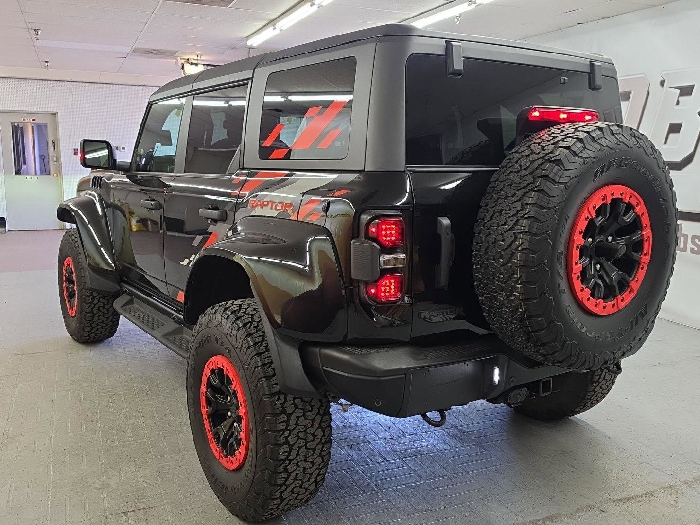 Used 2024 Ford Bronco Raptor AWD/4WD image 4