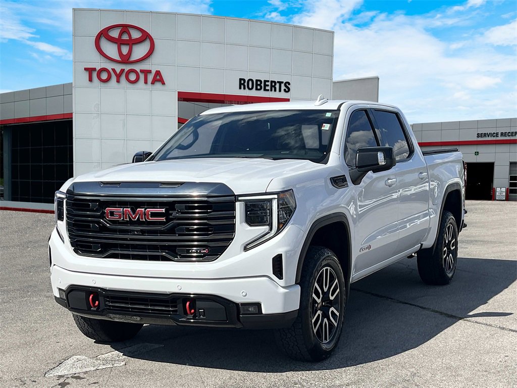 Used 2023 GMC Sierra 1500 AT4 w/ AT4 Preferred Package image 3