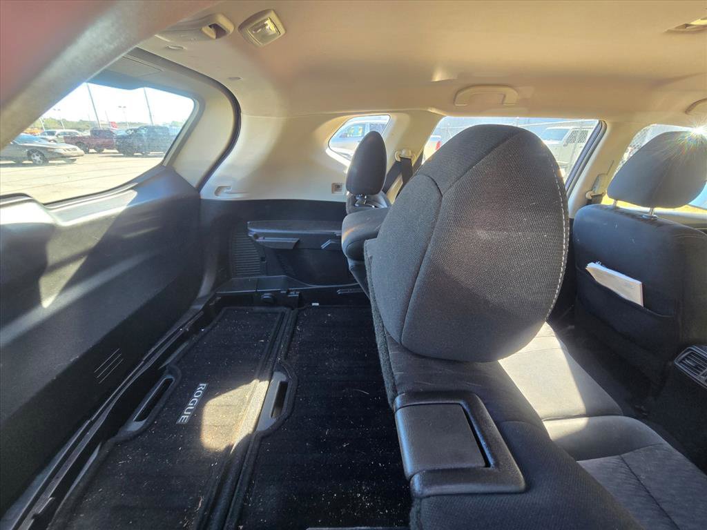 Used 2018 Nissan Rogue S FWD image 7