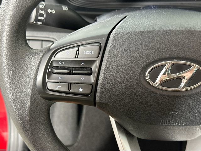 Used 2024 Hyundai Venue SE image 19