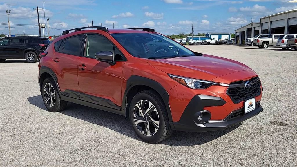 Used 2024 Subaru Crosstrek 2.0i Premium image 2