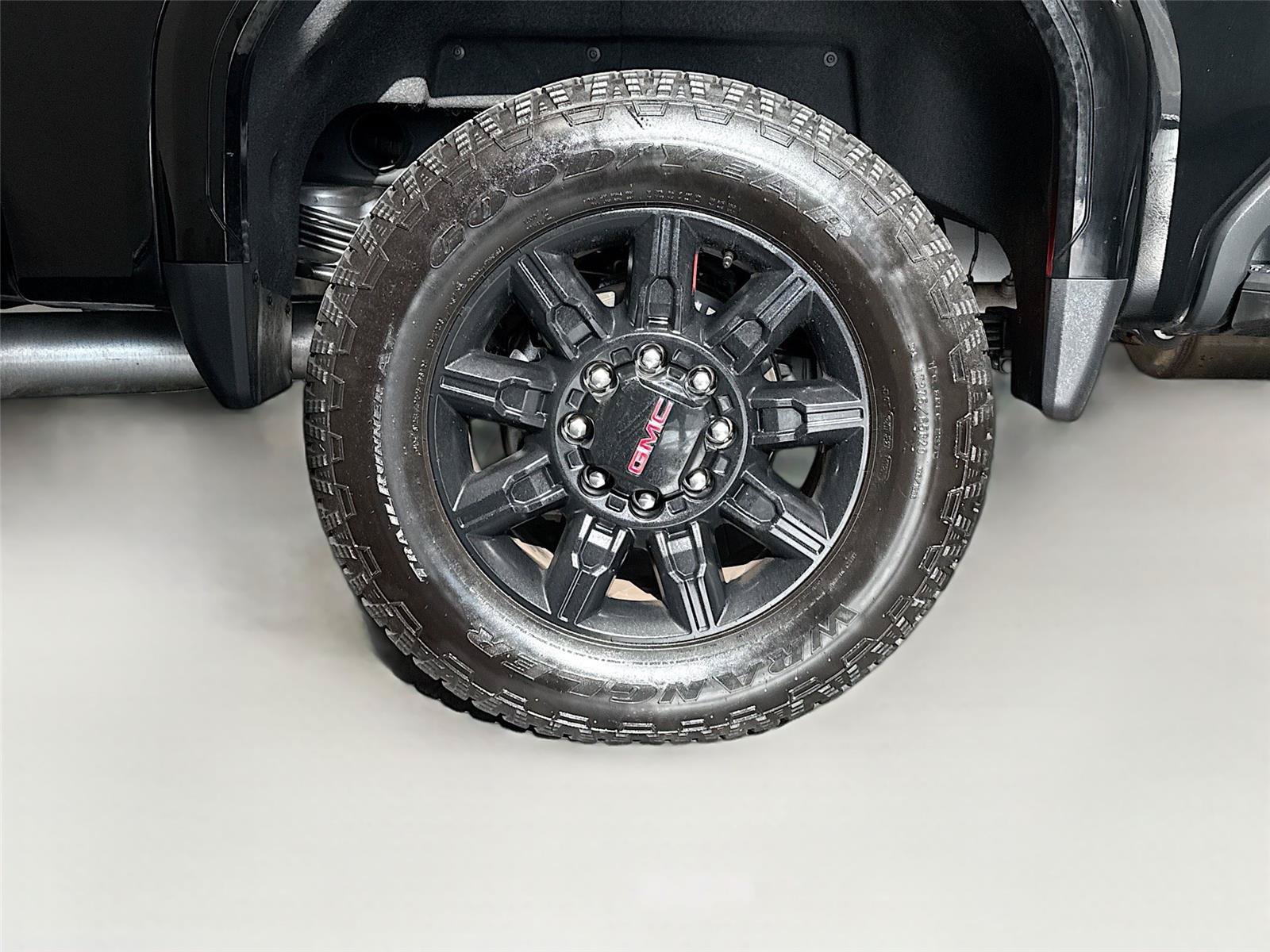 Used 2025 GMC Sierra 2500 AT4 w/ AT4 Premium Plus Package AWD/4WD image 37