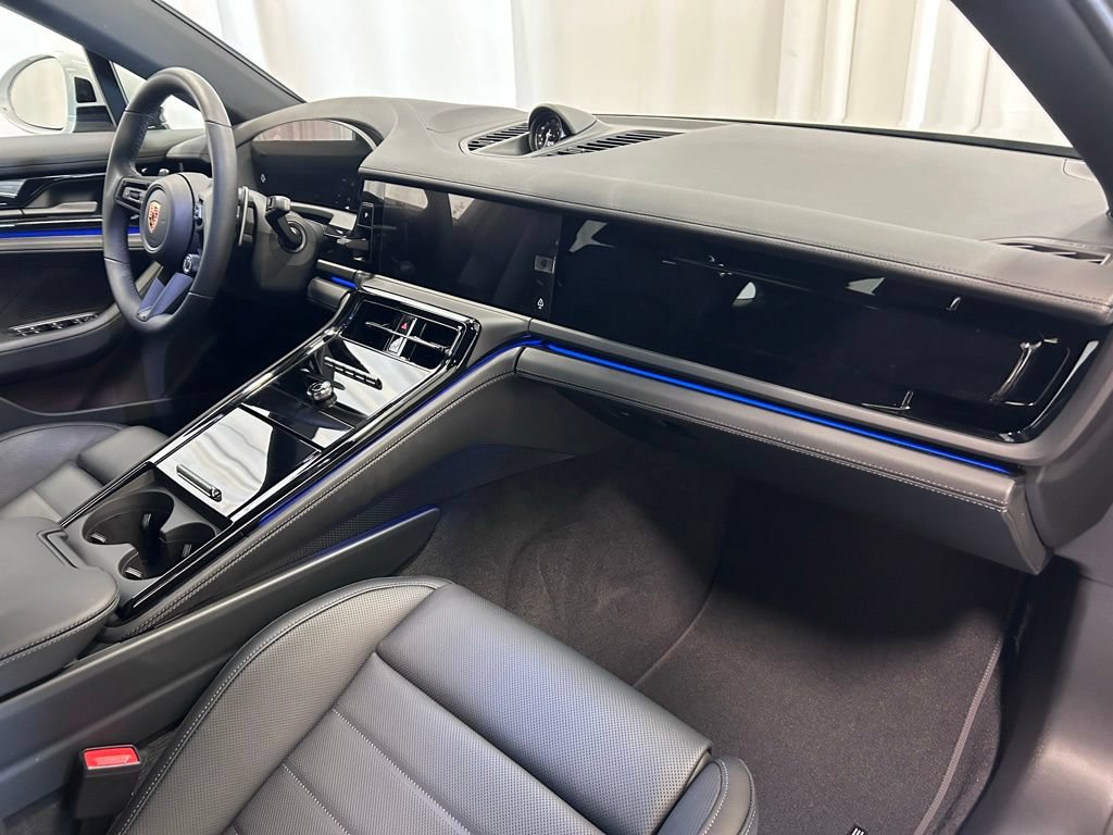 New 2026 Porsche Panamera 4 AWD/4WD image 32