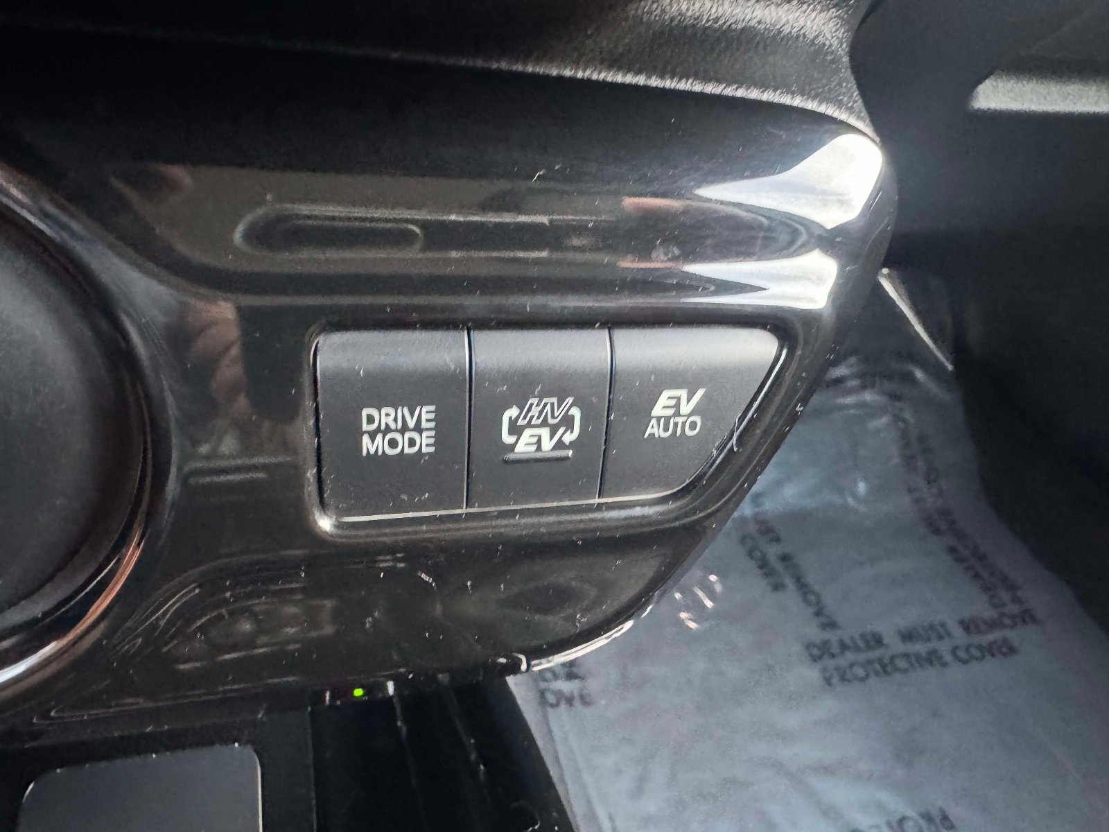 Used 2017 Toyota Prius Prime Premium image 38