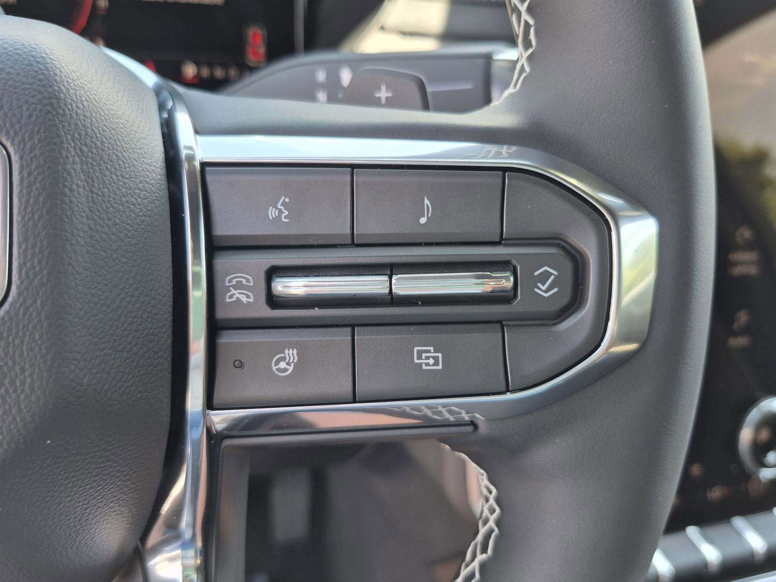 New 2026 GMC Acadia Denali Ultimate FWD image 32