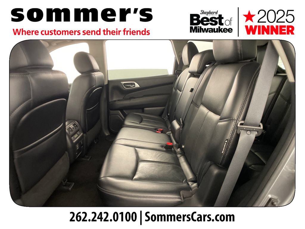 Used 2018 Nissan Pathfinder Platinum AWD/4WD image 23