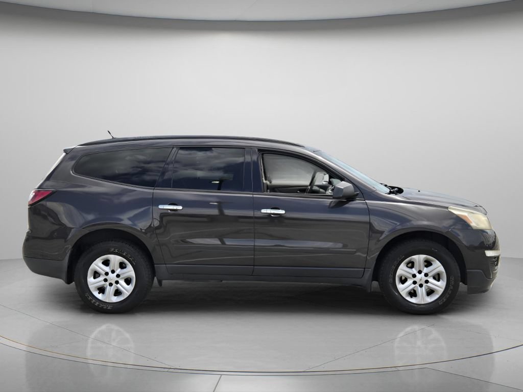 Used 2015 Chevrolet Traverse LS FWD image 3
