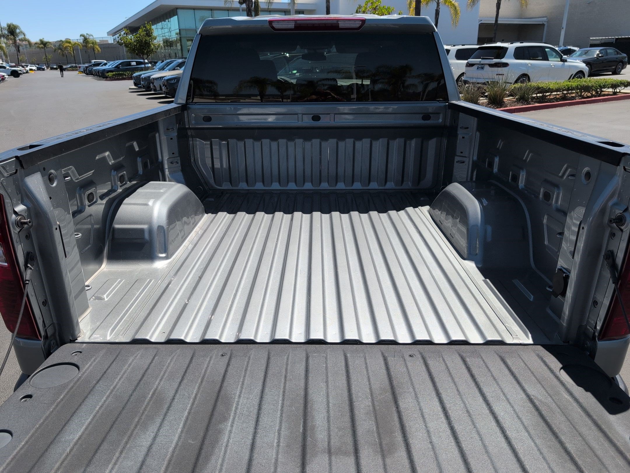 Used 2024 Chevrolet Silverado 1500 LT AWD/4WD image 31