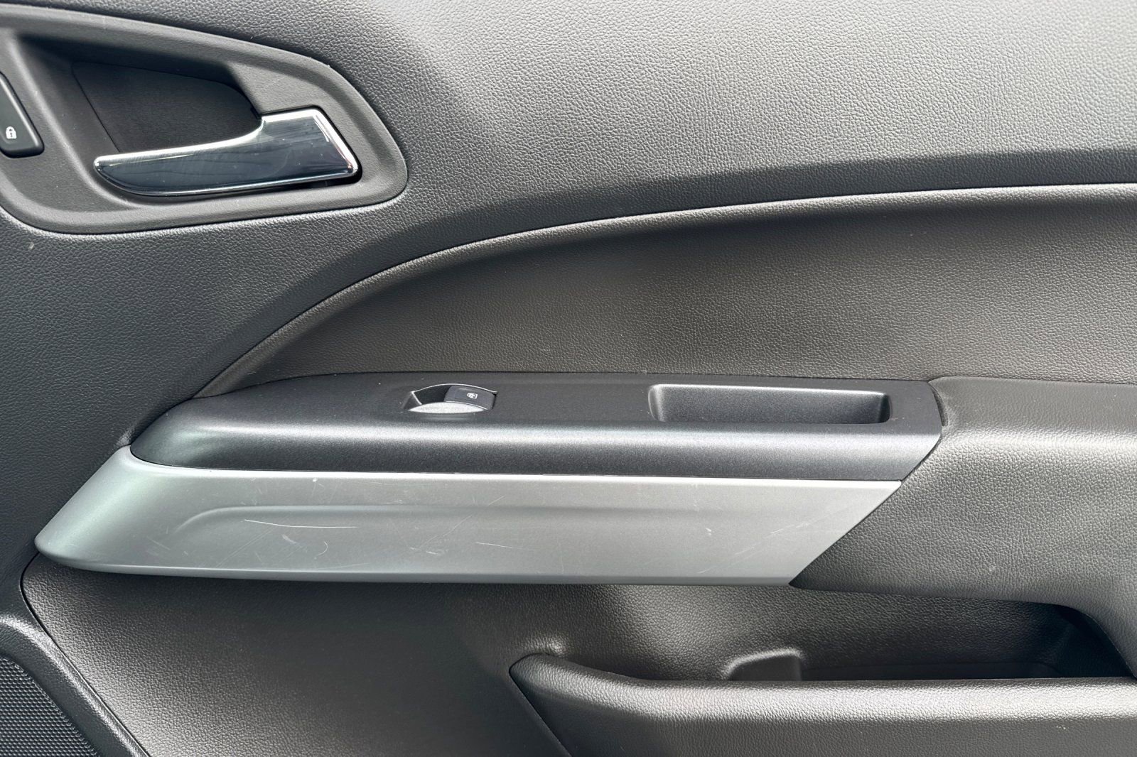 Used 2022 Chevrolet Colorado LT w/ Fleet Safety Package image 17