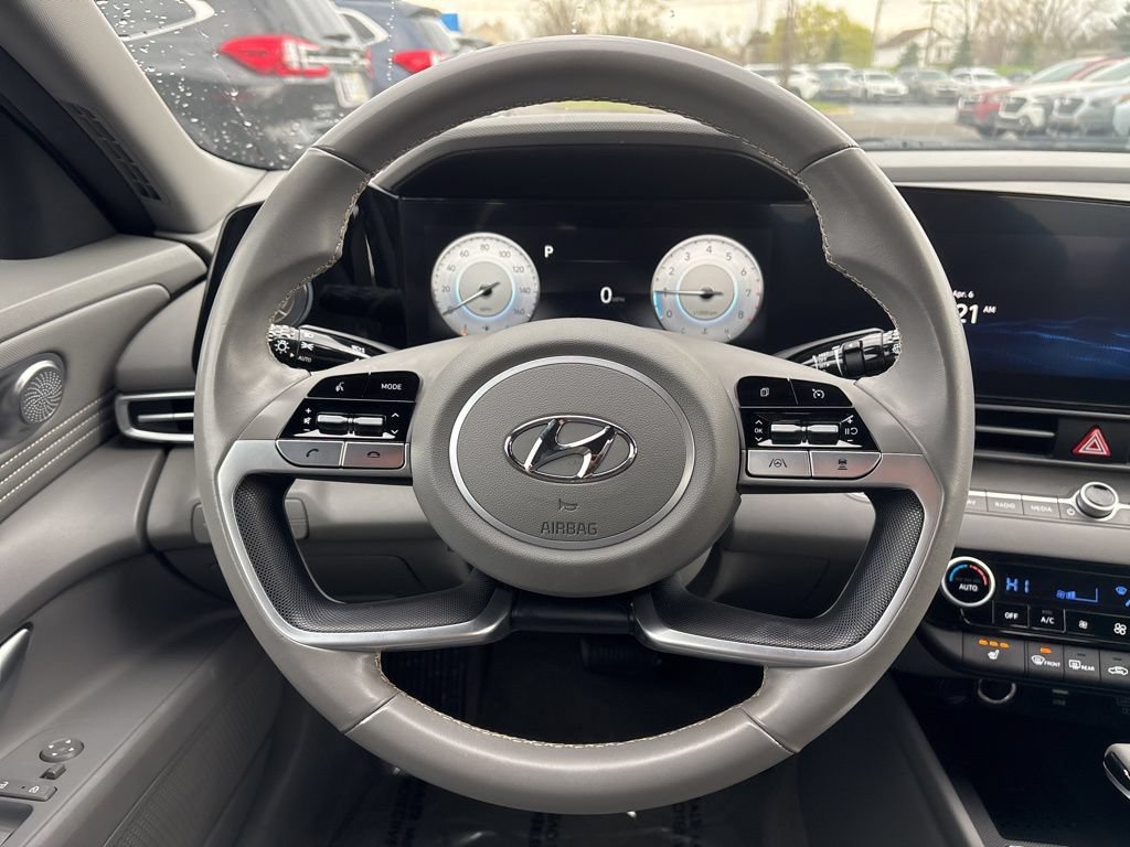 Used 2023 Hyundai Elantra SEL w/ Convenience Package FWD image 15