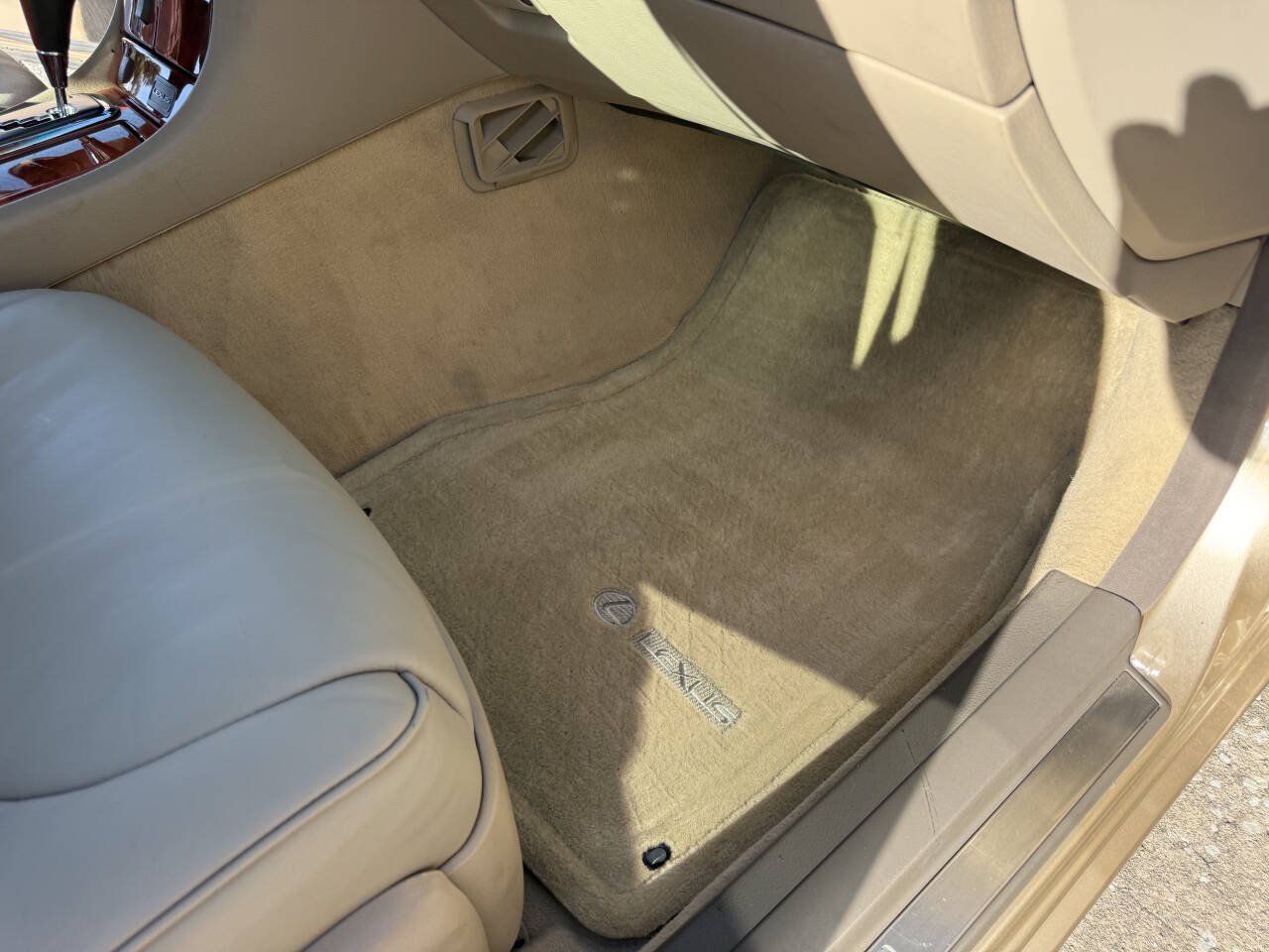 Used 2002 Lexus LS 430 RWD image 69