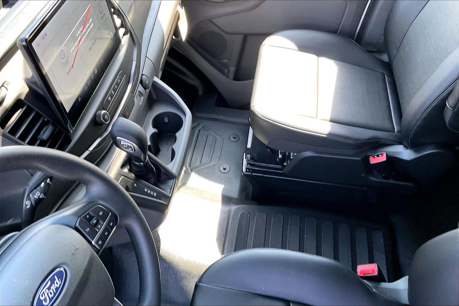New 2026 Ford Transit 150 Low Roof w/ Load Area Protection Package RWD image 8