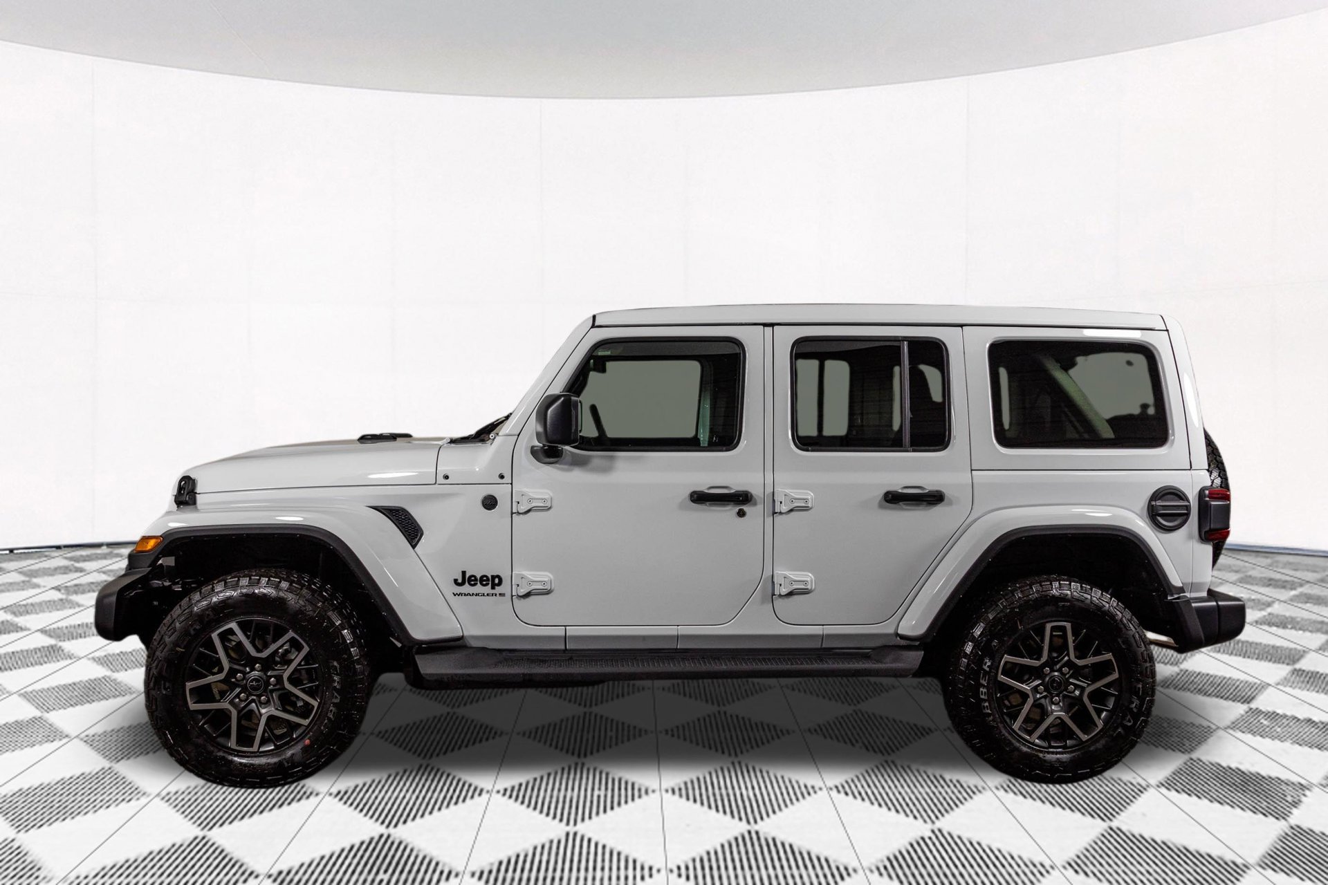 New 2027 Jeep Wrangler Unlimited Sahara AWD/4WD image 20