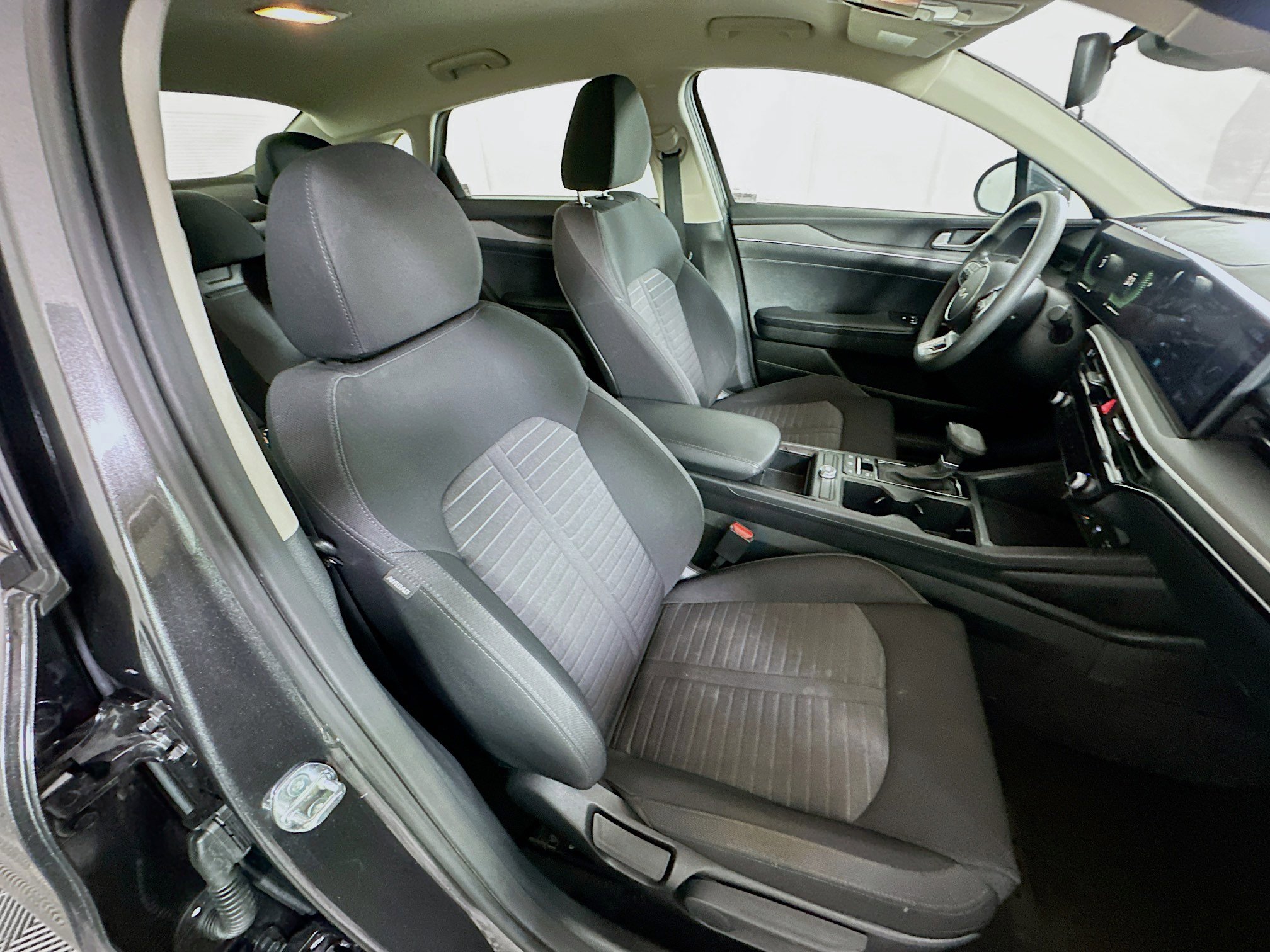 Used 2025 Kia K5 LXS image 30