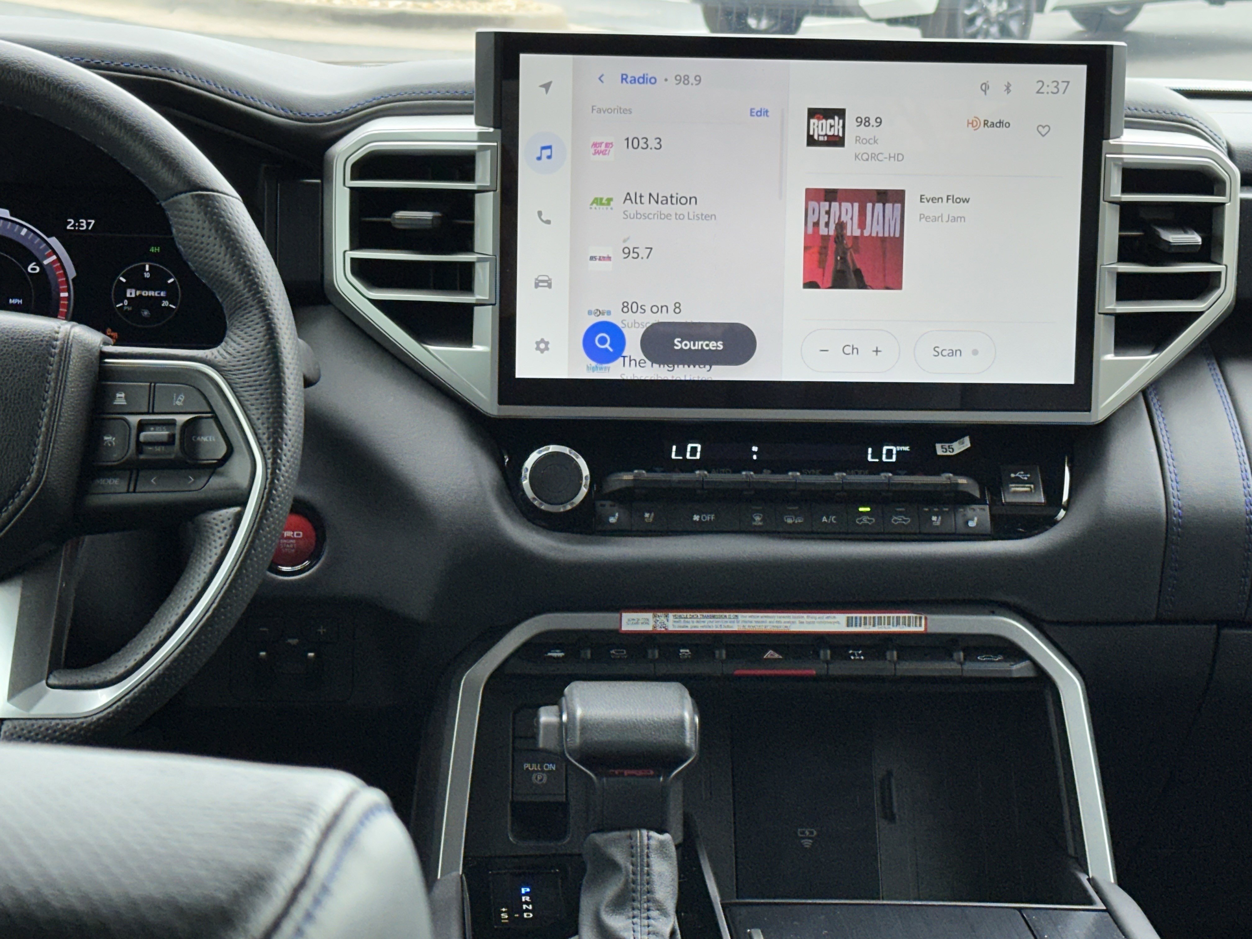 Used 2025 Toyota Tundra Platinum w/ TRD Off-Road Package AWD/4WD image 23