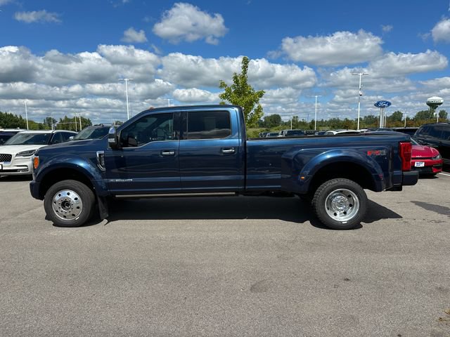 Certified 2019 Ford F450 Platinum w/ Platinum Ultimate Package AWD/4WD image 36