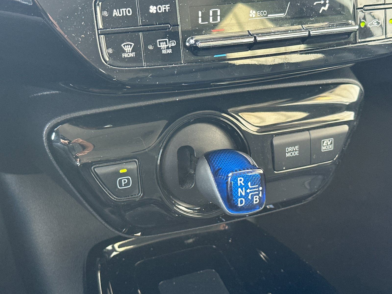 Used 2019 Toyota Prius XLE w/ Carpet Mat Package image 20