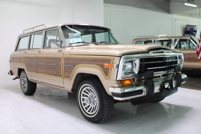 Used 1989 Jeep Grand Wagoneer image 10