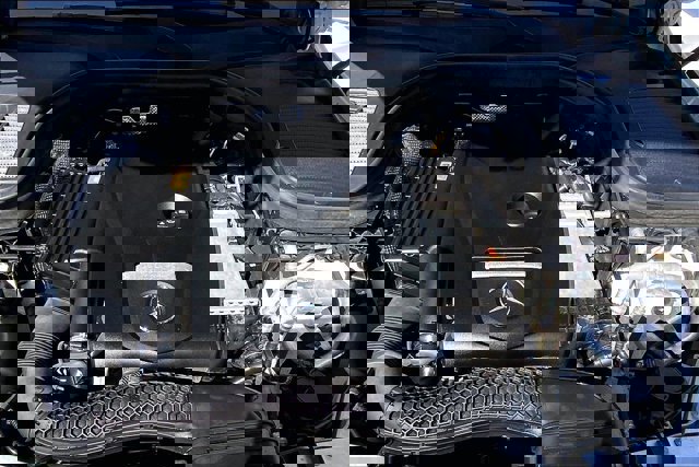 Used 2019 Mercedes-Benz GLC 300 4MATIC image 9