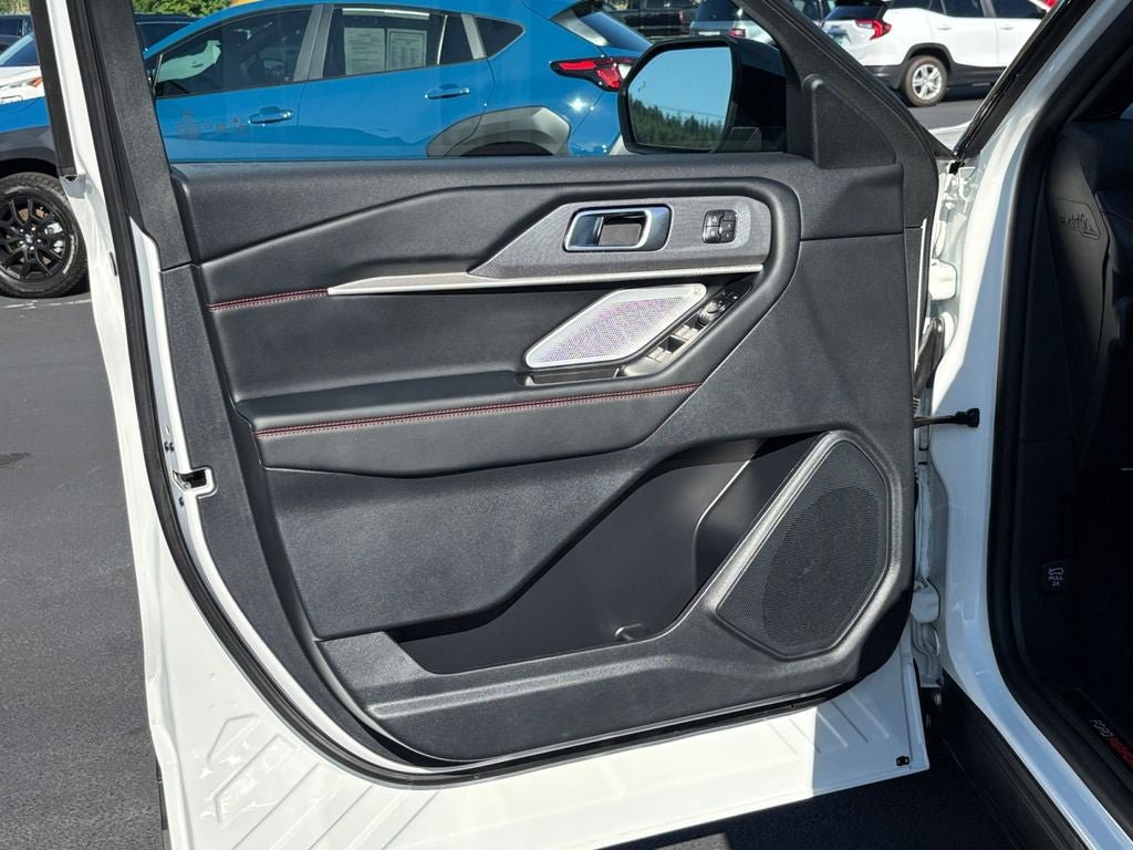 Used 2025 Ford Explorer ST AWD/4WD image 20
