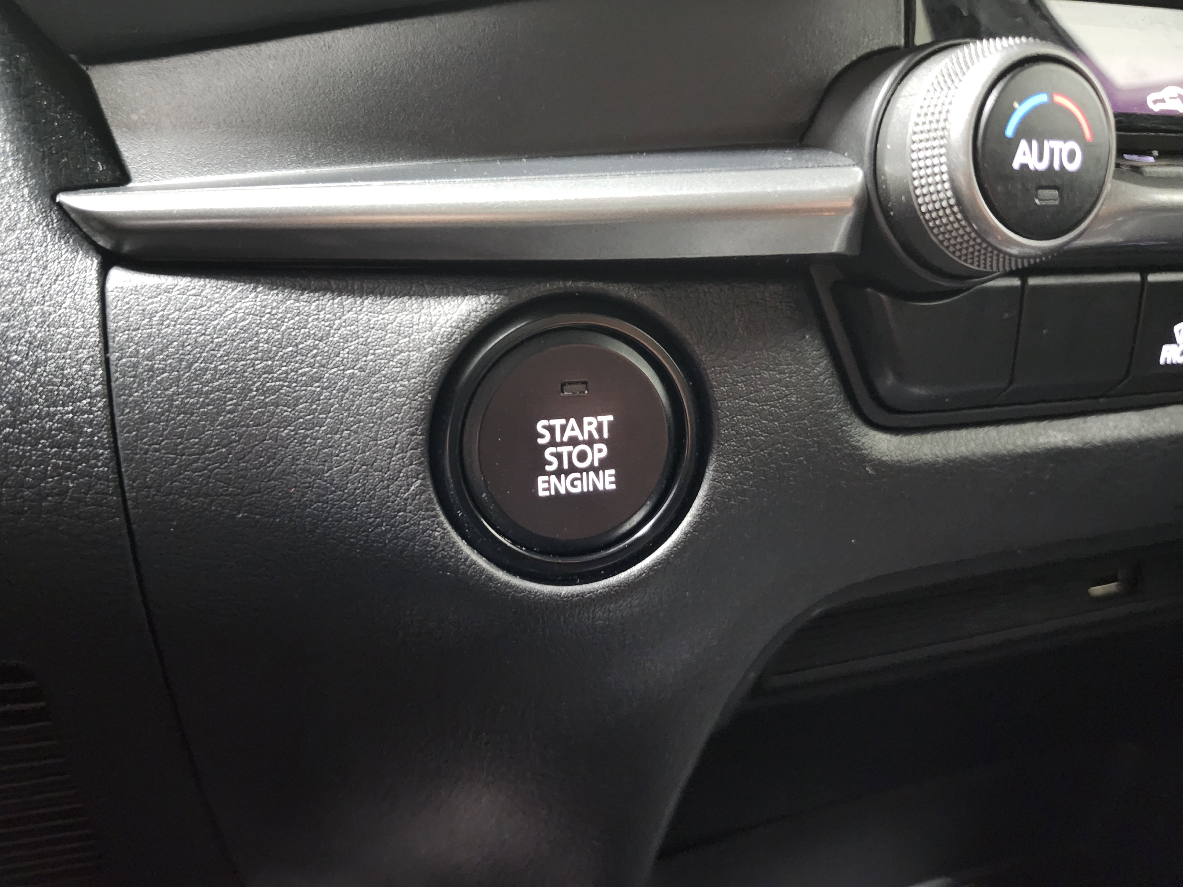 Used 2020 MAZDA CX-30 AWD w/ Select Package image 7