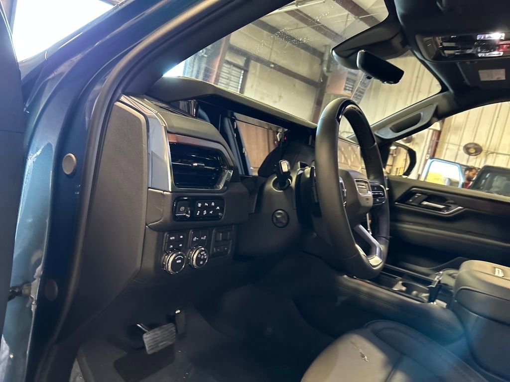 New 2026 GMC Yukon XL Denali image 13