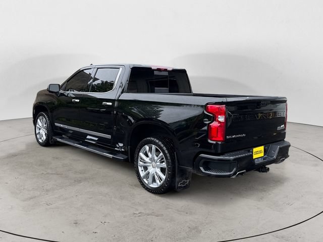 Used 2024 Chevrolet Silverado 1500 High Country w/ High Country Premium Package AWD/4WD image 3