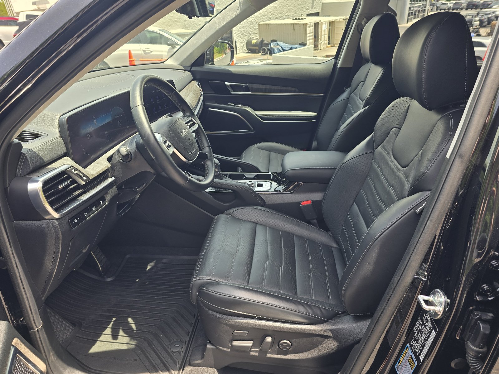 Used 2025 Kia Telluride SX Prestige AWD/4WD image 12