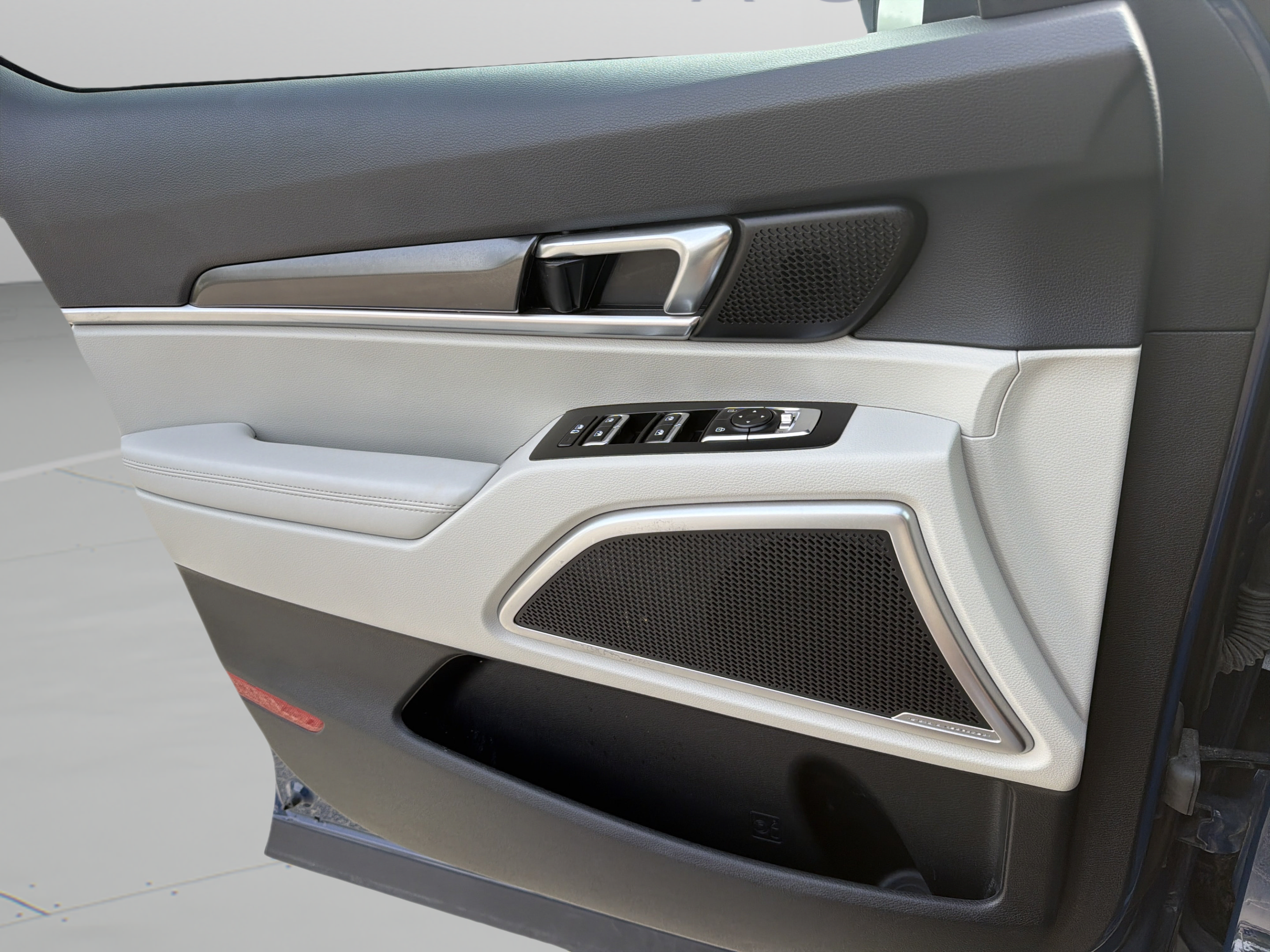 Certified 2024 Kia Telluride S w/ S Sunroof Package FWD image 25