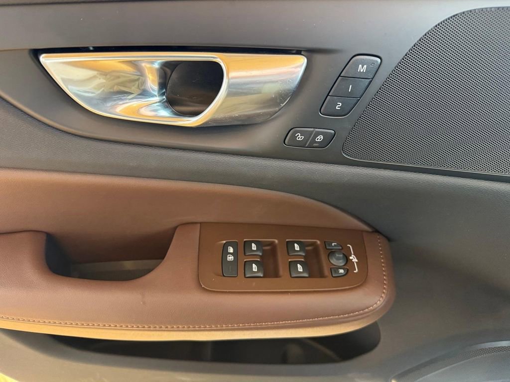 New 2026 Volvo V60 B5 Cross Country Plus w/ Climate Package image 16
