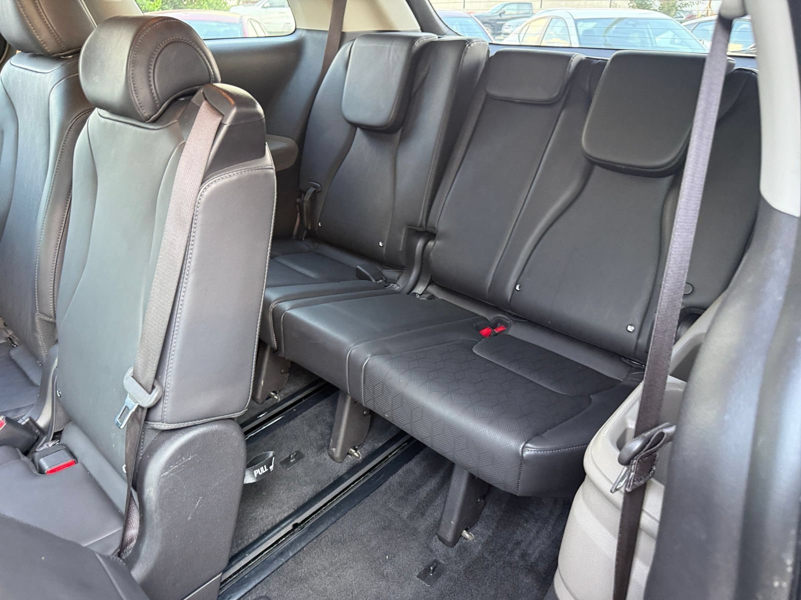 Used 2026 Kia Carnival FWD image 30