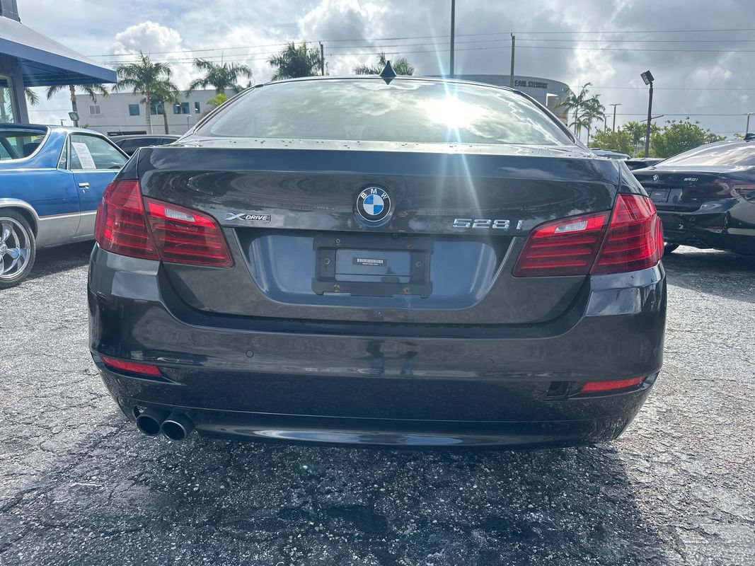 Used 2016 BMW 528i xDrive Sedan AWD/4WD image 6