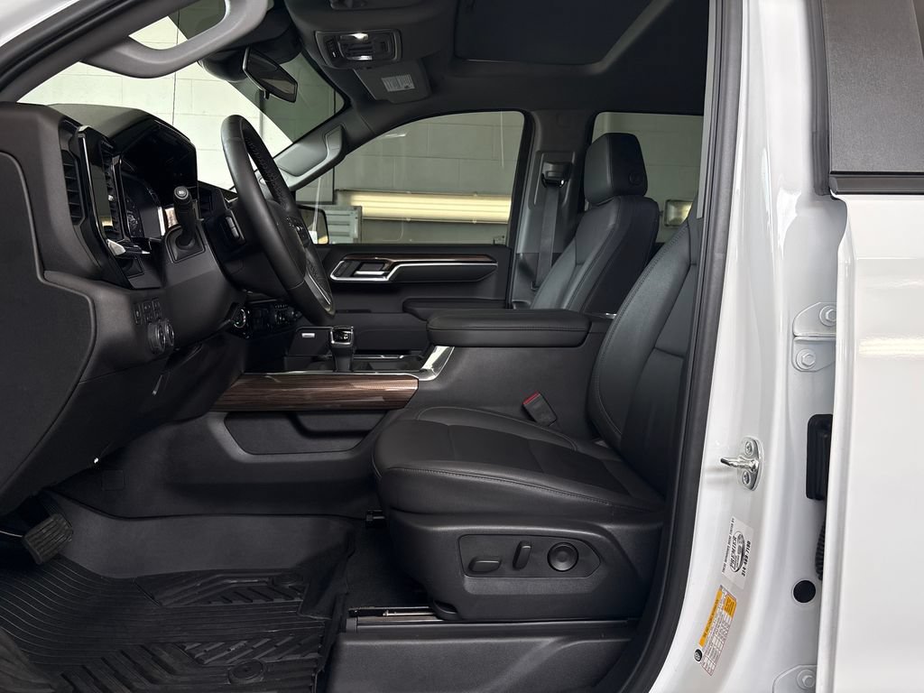Used 2025 Chevrolet Silverado 1500 RST w/ RST All Star Premium Package AWD/4WD image 14