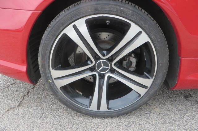 Used 2012 Mercedes-Benz SL 550 image 21