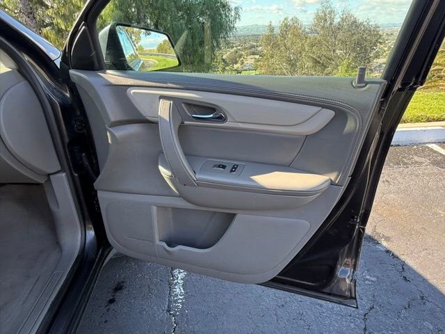 Used 2016 Chevrolet Traverse LS image 9