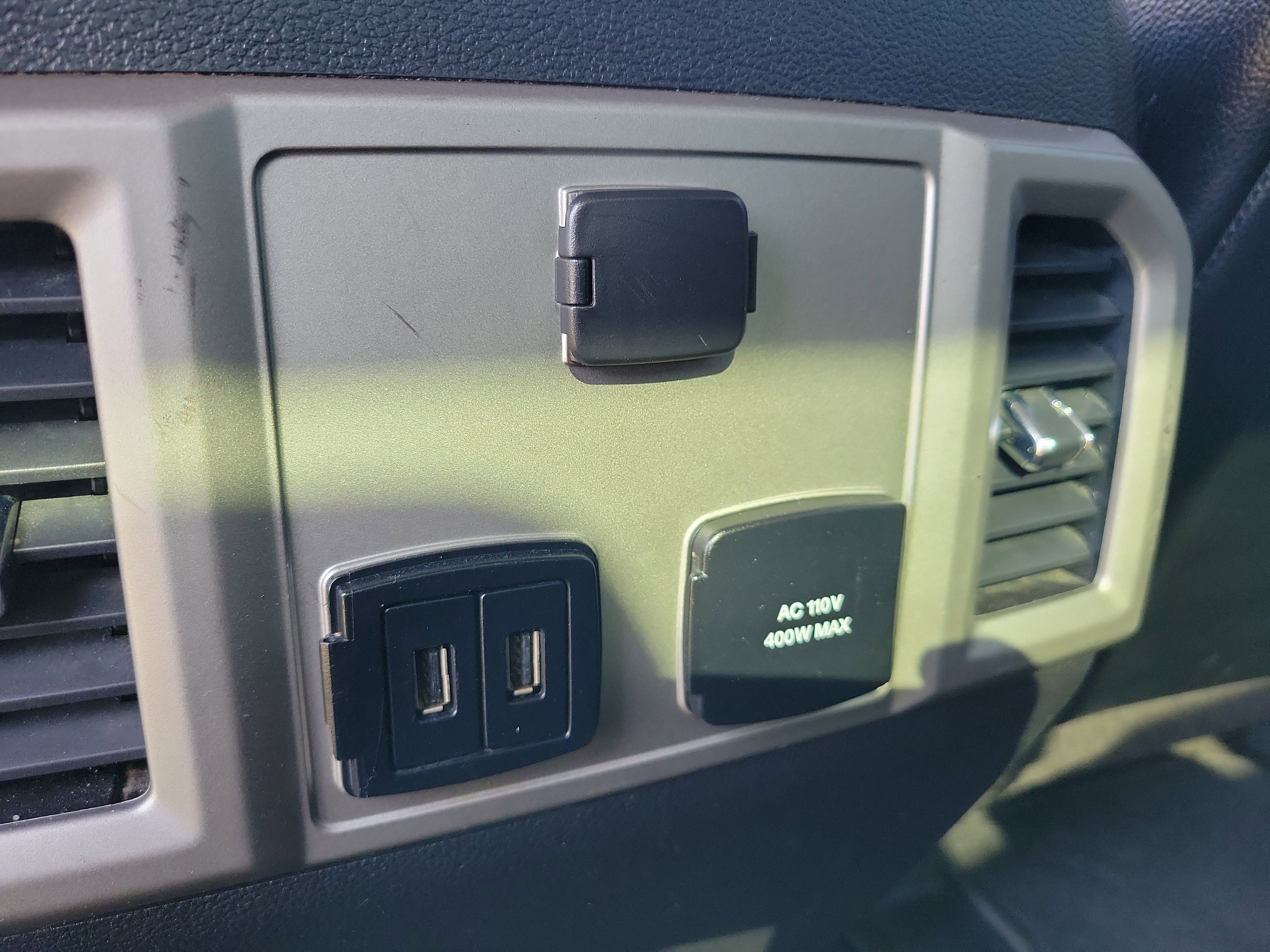 Used 2018 Ford F250 Lariat w/ Chrome Package AWD/4WD image 12