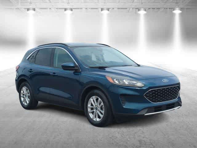 Used 2020 Ford Escape SE FWD image 2