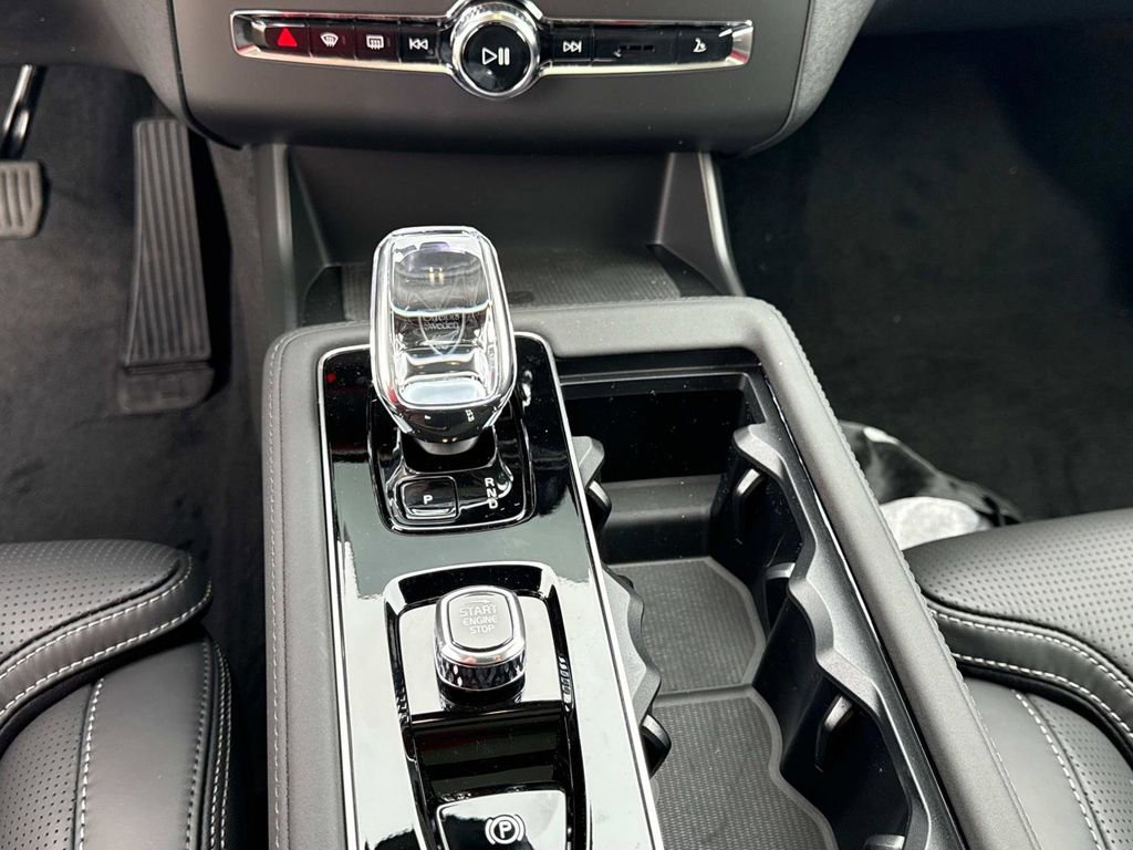New 2026 Volvo XC90 B6 Ultra w/ Protection Package AWD/4WD image 25