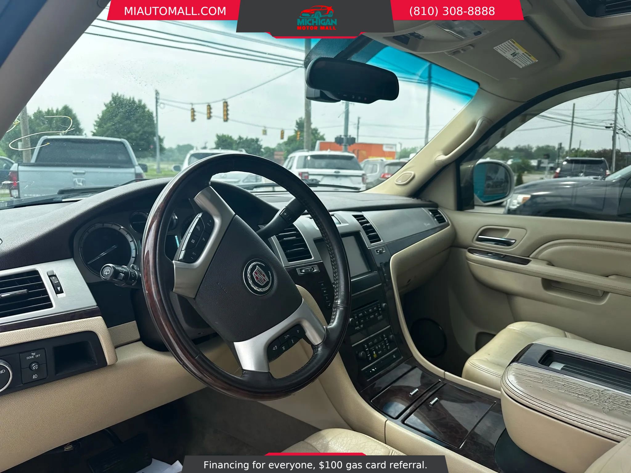 Used 2013 Cadillac Escalade Premium AWD/4WD image 24